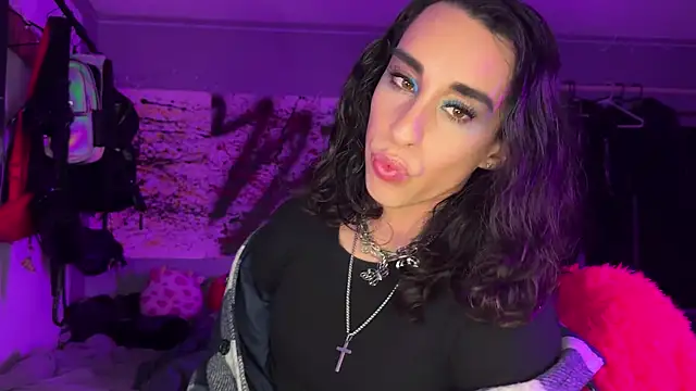 xoFrankie online show from November 16, 2025, 5:23 am