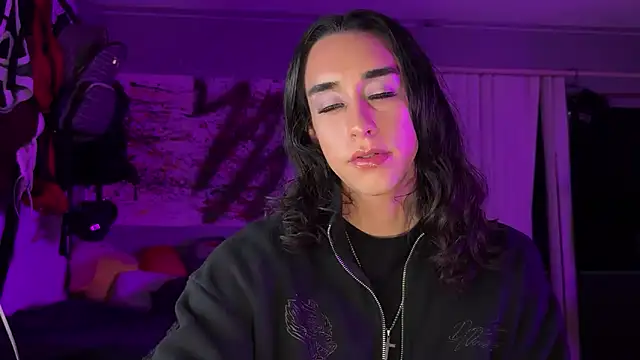 xoFrankie online show from December 21, 2025, 8:05 am