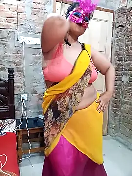 Tanisha-Chy online show from April 11, 2026, 5:49 pm