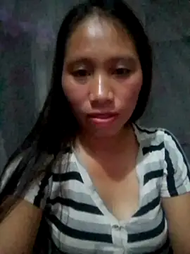 laveder-00 online show from September 12, 2025, 7:02 pm