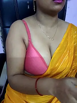Snapshot of cutie_pei002 chatting on April 15, 2026, 3:49 pm cutie pei002 online show from April 15, 2026, 3:49 pm