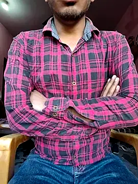 Snapshot of YourTarzan chatting on February 1, 2026, 6:00 am YourTarzan online show from February 1, 2026, 6:00 am