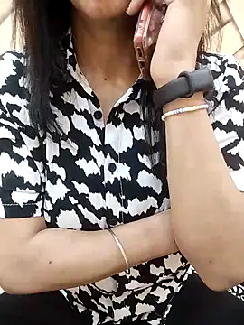 meenu bhabhi547 online show from April 1, 2026, 4:36 am