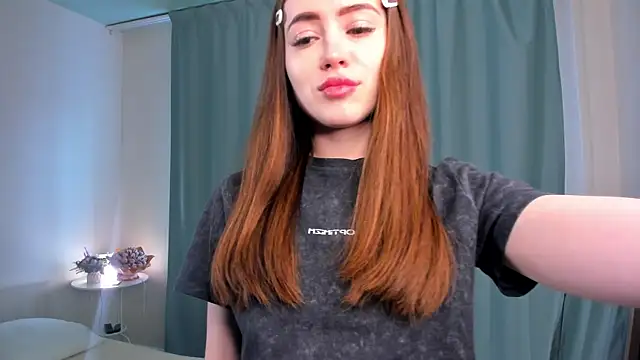 Chloeee4200 online show from April 11, 2026, 12:53 pm