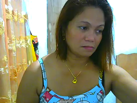 sweetcyrel online show from September 16, 2025, 12:39 pm
