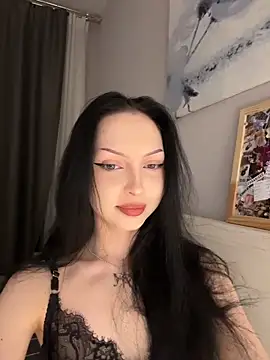 Lina Thornton  online show from April 28, 2026, 8:24 pm