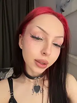 Snapshot of Lina_Thornton_ chatting on November 16, 2025, 8:35 pm Lina Thornton online show from November 16, 2025, 8:35 pm