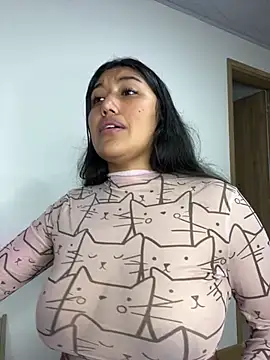 Snapshot of SharaRous chatting on January 18, 2026, 2:48 am SharaRous online show from January 18, 2026, 2:48 am