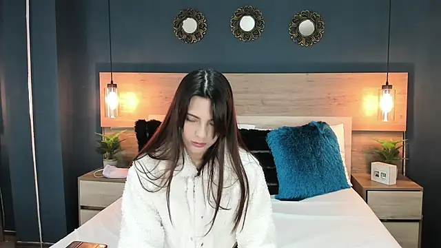 Snapshot of SusanAdams1 chatting on September 18, 2025, 1:36 pm SusanAdams1 online show from September 18, 2025, 1:36 pm
