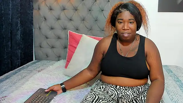 Snapshot of nahiroby_ebony chatting on March 11, 2026, 5:51 pm nahiroby ebony online show from March 11, 2026, 5:51 pm