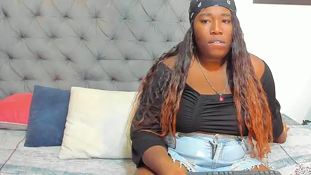 Snapshot of nahiroby_ebony chatting on April 10, 2026, 5:42 pm nahiroby ebony online show from April 10, 2026, 5:42 pm
