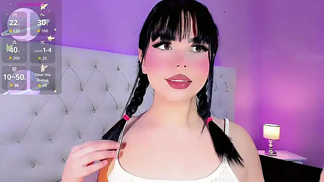 DaniielaV online show from September 19, 2025, 1:04 pm