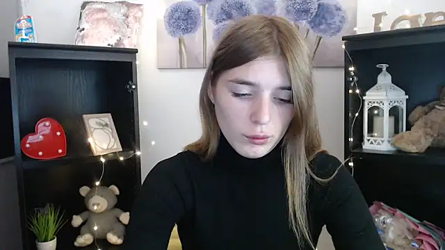 JuiceLips   online show from October 10, 2025, 11:33 am