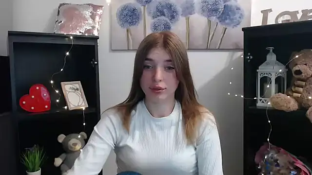 JuiceLips   online show from October 1, 2025, 2:10 pm