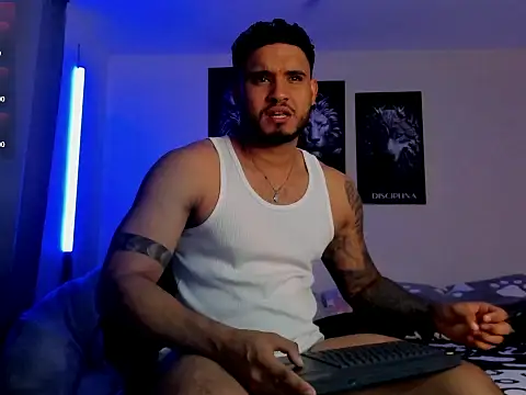 Snapshot of Austin_torres_ chatting on October 17, 2025, 2:26 am Austin torres online show from October 17, 2025, 2:26 am