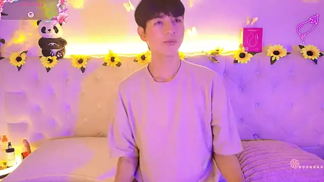 AleAurarashi online show from March 18, 2026, 1:24 pm