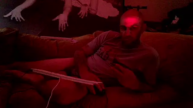 Snapshot of Hothotboyg chatting on June 10, 2026, 12:01 am Hothotboyg online show from June 10, 2026, 12:01 am