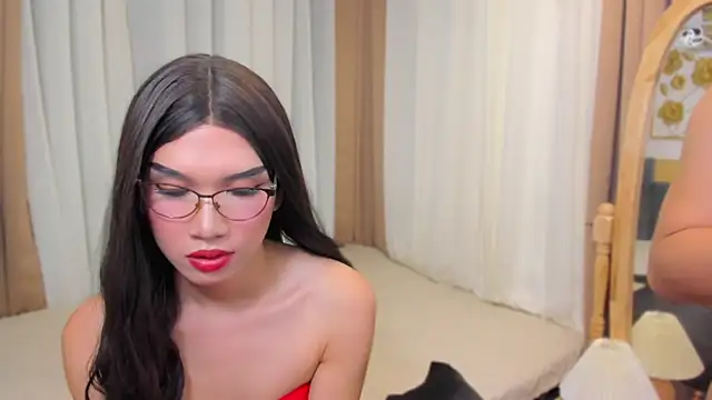 MaxCollins online show from December 13, 2025, 8:04 pm