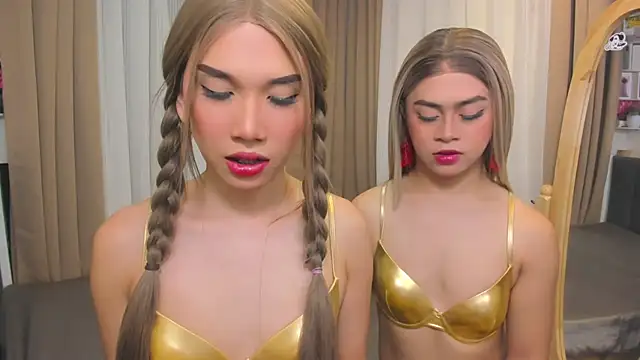 MaxCollins online show from November 26, 2025, 7:47 pm