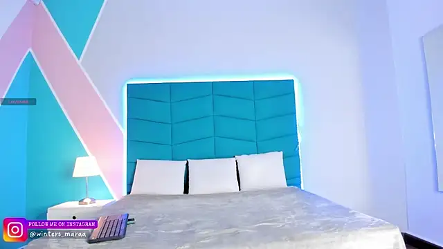 mara winters  online show from November 5, 2025, 11:24 am