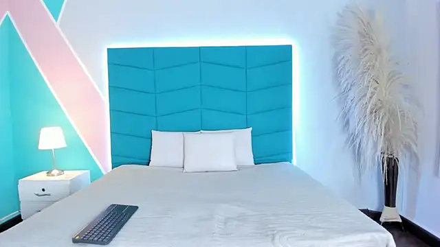 Snapshot of mara_winters_ chatting on February 9, 2026, 2:04 pm mara winters online show from February 9, 2026, 2:04 pm