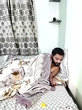 Snapshot of avi007p chatting on January 7, 2026, 10:15 pm avi007p online show from January 7, 2026, 10:15 pm