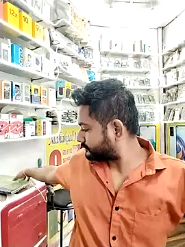 Snapshot of avi007p chatting on September 19, 2025, 9:57 am avi007p online show from September 19, 2025, 9:57 am