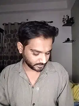 Snapshot of avi007p chatting on November 18, 2025, 8:01 pm avi007p online show from November 18, 2025, 8:01 pm