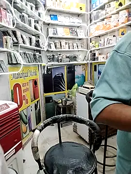 avi007p online show from February 7, 2026, 1:19 pm