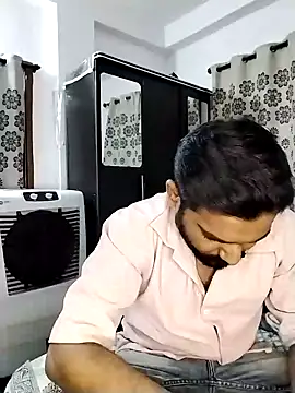 Snapshot of avi007p chatting on January 5, 2026, 5:27 pm avi007p online show from January 5, 2026, 5:27 pm