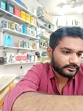 Snapshot of avi007p chatting on October 4, 2025, 9:44 am avi007p online show from October 4, 2025, 9:44 am