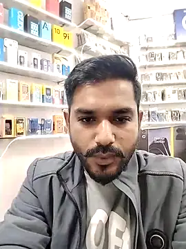 Snapshot of avi007p chatting on December 16, 2025, 1:04 pm avi007p online show from December 16, 2025, 1:04 pm