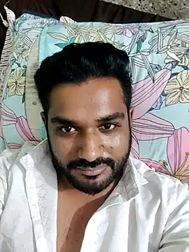 Snapshot of avi007p chatting on September 12, 2025, 9:14 pm avi007p online show from September 12, 2025, 9:14 pm
