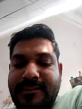 Snapshot of avi007p chatting on December 17, 2025, 4:50 am avi007p online show from December 17, 2025, 4:50 am