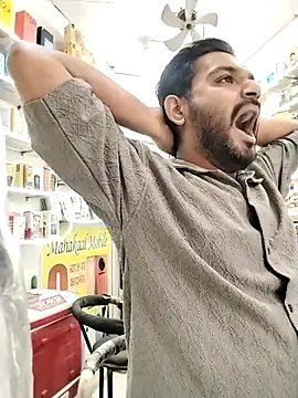 Snapshot of avi007p chatting on November 25, 2025, 10:59 am avi007p online show from November 25, 2025, 10:59 am