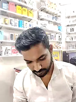 Snapshot of avi007p chatting on September 18, 2025, 1:14 pm avi007p online show from September 18, 2025, 1:14 pm