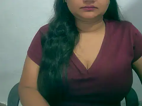 Snapshot of Saniya_K chatting on October 28, 2025, 4:39 pm Saniya K online show from October 28, 2025, 4:39 pm