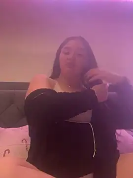 Imogenbabyyy online show from November 2, 2025, 6:02 pm