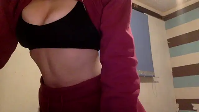 Bellababexox  online show from September 22, 2025, 5:13 am