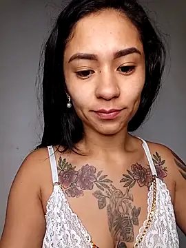 Liahdiaz  online show from December 15, 2025, 1:17 pm