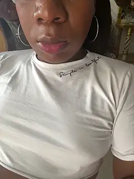 LicyEvans1 online show from February 12, 2026, 9:14 pm