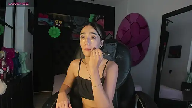 miIa bratz online show from March 19, 2026, 7:47 pm