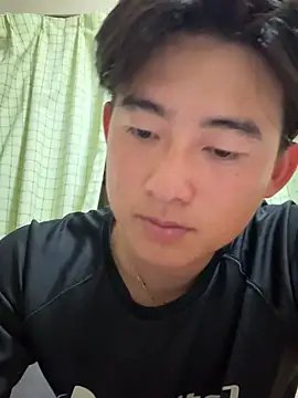 Snapshot of shoma2003 chatting on April 9, 2026, 10:32 am shoma2003 online show from April 9, 2026, 10:32 am