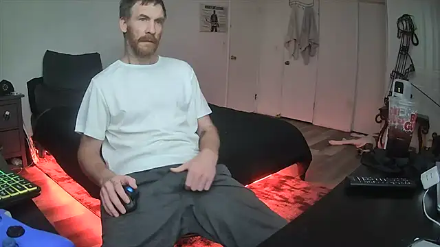 Snapshot of Tiggitytomociti chatting on June 26, 2026, 5:02 am Tiggitytomociti online show from June 26, 2026, 5:02 am