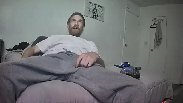 Snapshot of Tiggitytomociti chatting on July 2, 2026, 6:08 am Tiggitytomociti online show from July 2, 2026, 6:08 am