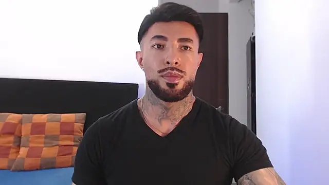 Snapshot of andrea_de_lucaa chatting on July 14, 2026, 5:01 am andrea de lucaa online show from July 14, 2026, 5:01 am