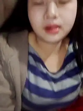 Snapshot of girl-babi chatting on February 3, 2026, 2:32 am girl-babi online show from February 3, 2026, 2:32 am