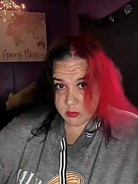 Courdles online show from December 3, 2025, 9:36 pm