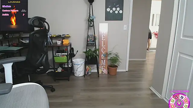 SHEILYN  online show from March 31, 2026, 12:45 am