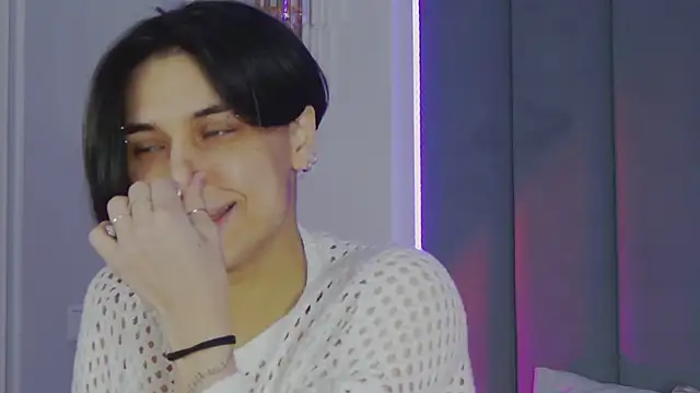 VioletAsh online show from September 29, 2025, 4:30 am